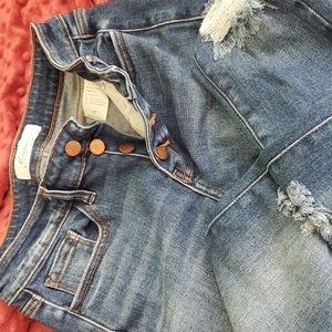 KanCan distressed jeans, great condition